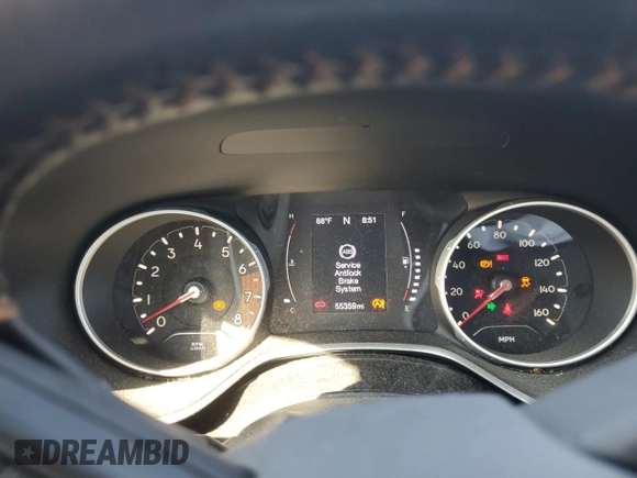2019 Jeep Compass Latitude z VIN 3C4NJDBB5KT776588, wystawiony jako Copart lot #63143405 z przebiegiem 55 359 mil mil oraz Szkoda całkowita • Salvage title. Historia ofert i sprzedaży dostępna na DreamBid. Obrazek 9.