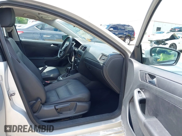2012 Volkswagen Jetta SE with VIN 3VWDP7AJ1CM366559, listed as a IAAI auction lot 42534670 with 161,923 mi miles and . Bid and sale history available at DreamBid. Image 5.