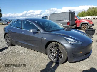 2018 Tesla Model 3 Long Range Battery z VIN 5YJ3E1EB1JF119368, wystawiony jako Copart lot #54059834 z przebiegiem 49 216 mil mil oraz Szkody całkowita. Historia ofert i sprzedaży dostępna na DreamBid. Obrazek 4.