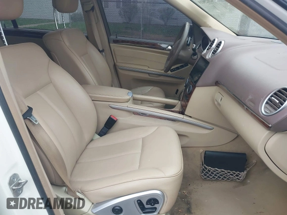 2011 Mercedes-Benz GL-Class GL 450 with VIN 4JGBF7BE0BA730685, listed as a IAAI auction lot 42029019 with 142,190 mi miles. Bid and sale history available at carsss.com. Image 5.