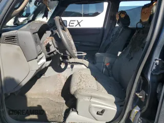 2007 Jeep Commander Sport with VIN 1J8HG48K67C650075, listed as a Copart auction lot 69755804 with 0 mi miles and Non Repairable. Bid and sale history available at carsss.com. Image 7.