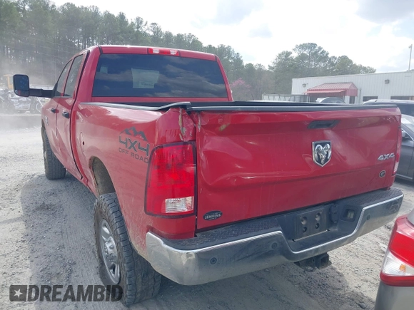 2017 Ram 2500 Tradesman z VIN 3C6UR5CJ0HG693742, wystawiony jako IAAI lot #41802810 z przebiegiem 112 288 mil mil oraz . Historia ofert i sprzedaży dostępna na DreamBid. Obrazek 3.