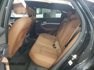2022 Audi e-tron Sportback S line Premium Plus z VIN WA12AAGE4NB022165, wystawiony jako Copart lot #43021435 z przebiegiem 28 760 mil mil oraz Szkoda całkowita • Salvage title. Historia ofert i sprzedaży dostępna na DreamBid. Obrazek 10.