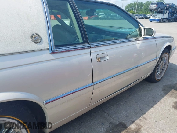 2001 Cadillac Eldorado ESC with VIN 1G6EL12Y01B104230, listed as a IAAI auction lot 42521397 with 60,570 mi miles and . Bid and sale history available at DreamBid. Image 6.