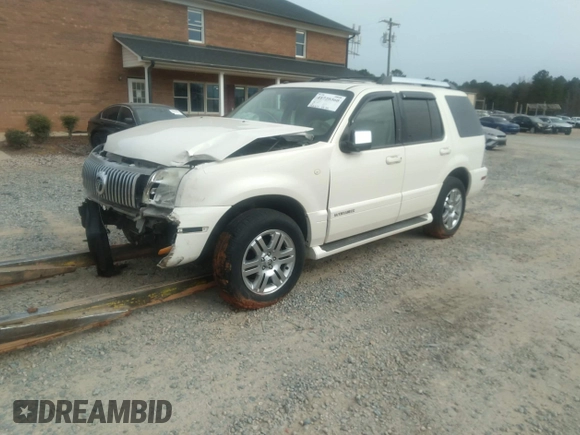 2007 Mercury Mountaineer Premier with VIN 4M2EU48817UJ05008, listed as a IAAI auction lot 41720360 with 126,200 mi miles. Bid and sale history available at carsss.com. Image 2.