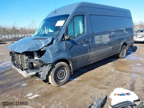 2019 Mercedes-Benz Sprinter Cargo Van with VIN WD4PF1CD1KT012635, listed as a IAAI auction lot 41342333 with 55,357 mi miles. Bid and sale history available at carsss.com. Image 2.