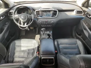 2017 Kia Sorento EX z VIN 5XYPHDA59HG337670, wystawiony jako Copart lot #61773645 z przebiegiem 146 242 mil mil oraz Czysty tytuł • Clean title. Historia ofert i sprzedaży dostępna na DreamBid. Obrazek 8.
