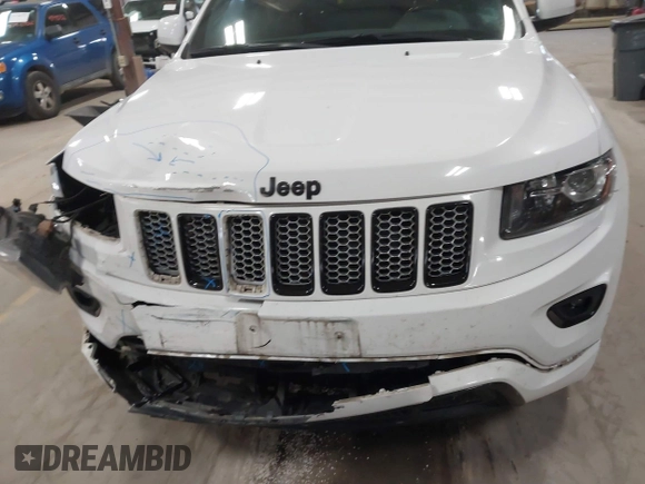 2015 Jeep Grand Cherokee Laredo with VIN 1C4RJFAG4FC747532, listed as a IAAI auction lot 41764541 with 196,385 mi miles. Bid and sale history available at carsss.com. Image 12.
