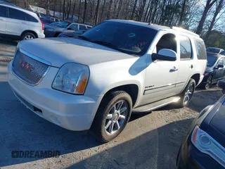 2013 GMC Yukon Denali with VIN 1GKS1EEF0DR121701, listed as a IAAI auction lot 41814818 with 137,177 mi miles. Bid and sale history available at carsss.com. Image 21.