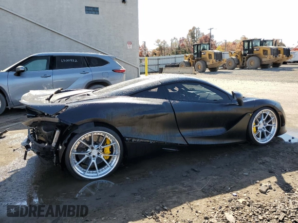 2018 McLaren 720S z VIN SBM14DCA9JW001142, wystawiony jako Copart lot #76969554 z przebiegiem Nie podano mil oraz Szkody całkowita. Historia ofert i sprzedaży dostępna na DreamBid. Obrazek 3.