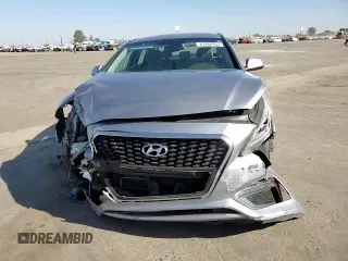2016 Hyundai Sonata Hybrid SE with VIN KMHE24L1XGA013950, listed as a Copart auction lot 67882953 with 88,426 mi miles. Bid and sale history available at carsss.com. Image 11.