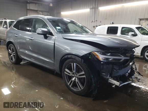 2018 Volvo XC60 Momentum with VIN LYV102RKXJB077791, listed as a Copart auction lot 44826895 with 113,151 mi miles and Clean Title. Bid and sale history available at carsss.com. Image 4.