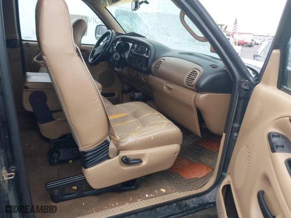 1999 Dodge Ram 1500 with VIN 3B7HF13Z4XM579695, listed as a IAAI auction lot 41795036 with 117,785 mi miles. Bid and sale history available at carsss.com. Image 5.