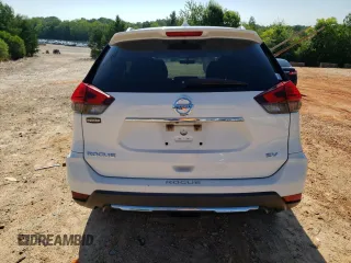 2017 Nissan Rogue SV z VIN KNMAT2MT4HP568539, wystawiony jako Copart lot #60265775 z przebiegiem 140 240 mil mil oraz Szkoda całkowita • Salvage title. Historia ofert i sprzedaży dostępna na DreamBid. Obrazek 6.