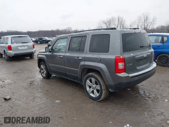 2013 Jeep Patriot Latitude with VIN 1C4NJPFB8DD218948, listed as a IAAI auction lot 41072937 with 126,140 mi miles and . Bid and sale history available at carsss.com. Image 3.
