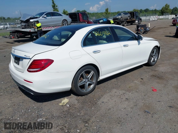 2017 Mercedes-Benz E 300 Luxury с VIN WDDZF4KB3HA058028, выставлен на аукционе IAAI как лот 42604102 с пробегом 70 078 миль миль и . История ставок и продаж доступна на DreamBid. Изображение 4.