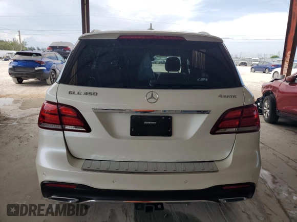 2018 Mercedes-Benz GLE 350 z VIN 4JGDA5JB3JB174917, wystawiony jako Copart lot #58404865 z przebiegiem 42 337 mil mil oraz Szkoda całkowita • Salvage title. Historia ofert i sprzedaży dostępna na DreamBid. Obrazek 6.