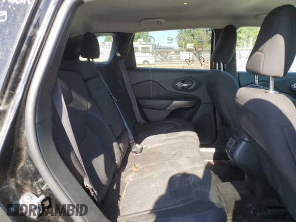 2019 Jeep Cherokee Latitude with VIN 1C4PJMCB0KD124765, listed as a Copart auction lot 59771225 with 147,815 mi miles and Salvage title. Bid and sale history available at DreamBid. Image 10.
