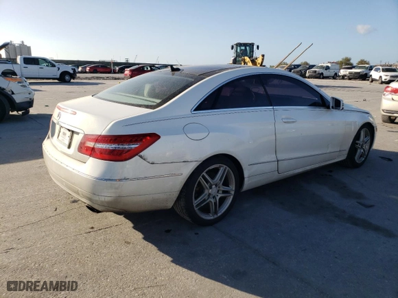2011 Mercedes-Benz E-Class E 350 with VIN WDDKJ5GB6BF073504, listed as a Copart auction lot 49277635 with 175,024 mi miles and Salvage Title. Bid and sale history available at carsss.com. Image 3.