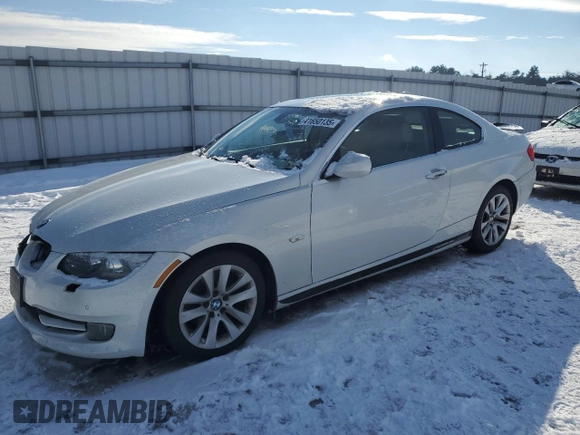 2013 BMW 3 Series 328i xDrive with VIN WBAKF3C50DJ385590, listed as a Copart auction lot 41650135 with 117,066 mi miles and Salvage Title. Bid and sale history available at carsss.com. Image 1.