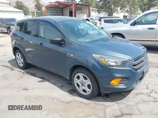 2019 Ford Escape S с VIN 1FMCU0F7XKUB11720, выставлен на аукционе IAAI как лот 41998032 с пробегом 149 058 миль миль и . История ставок и продаж доступна на DreamBid. Изображение 1.