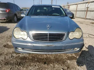 2004 Mercedes-Benz C 230 Kompressor with VIN WDBRF40J34F537291, listed as a Copart auction lot 84292144 with 199,990 mi miles and Clean Title. Bid and sale history available at DreamBid. Image 5.