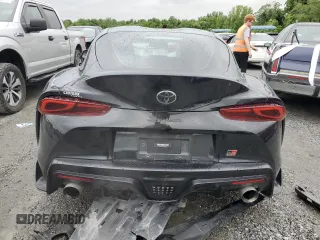 2021 Toyota Supra 3.0 z VIN WZ1DB0C05MW043003, wystawiony jako Copart lot #58097515 z przebiegiem 46 745 mil mil oraz Szkoda całkowita • Salvage title. Historia ofert i sprzedaży dostępna na DreamBid. Obrazek 6.