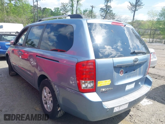 2011 Kia Sedona LX with VIN KNDMG4C7XB6394183, listed as a IAAI auction lot 41988292 with 246,557 mi miles. Bid and sale history available at carsss.com. Image 3.