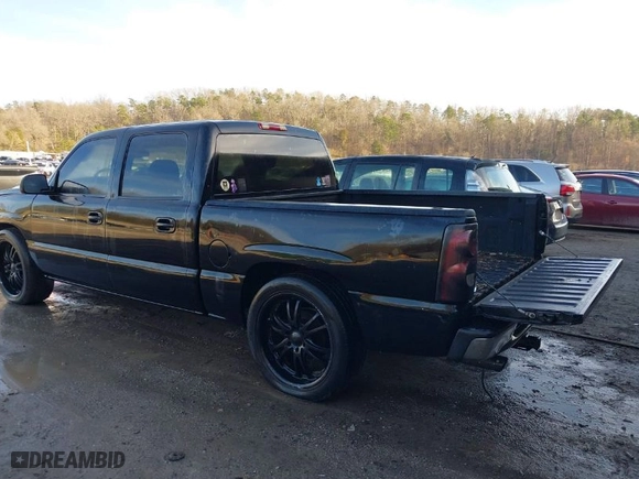2006 Chevrolet Silverado 1500 LT1 with VIN 2GCEC13T561124724, listed as a IAAI auction lot 41594573 with 1 mi miles. Bid and sale history available at carsss.com. Image 3.