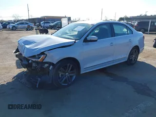 2018 Volkswagen Jetta SEL с VIN 3VWL17AJ2JM252094, выставлен на аукционе IAAI как лот 41397575 с пробегом 57 983 миль миль и . История ставок и продаж доступна на DreamBid. Изображение 17.