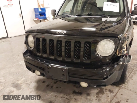 2014 Jeep Patriot Limited z VIN 1C4NJRCB0ED928766, wystawiony jako IAAI lot #42437880 z przebiegiem 135 443 mil mil oraz . Historia ofert i sprzedaży dostępna na DreamBid. Obrazek 19.