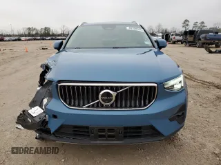 2023 Volvo XC40 Plus Bright Theme with VIN YV4L12UEXP2931841, listed as a Copart auction lot 89308025 with 13,190 mi miles and Salvage Title. Bid and sale history available at carsss.com. Image 5.