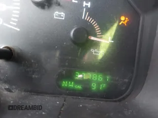 2003 Ford Expedition Special Service z VIN 1FMRU15W83LB44750, wystawiony jako IAAI lot #42350428 z przebiegiem 377 861 mil mil oraz . Historia ofert i sprzedaży dostępna na DreamBid. Obrazek 7.