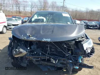 2019 Jeep Grand Cherokee Summit with VIN 1C4RJFJG1KC637757, listed as a IAAI auction lot 41803356 with 95,231 mi miles. Bid and sale history available at carsss.com. Image 12.
