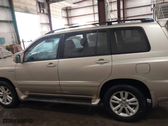 2007 Toyota Highlander Hybrid w/3rd Row with VIN JTEEW21A370043793, listed as a IAAI auction lot 41361431 with 232,237 mi miles. Bid and sale history available at carsss.com. Image 14.