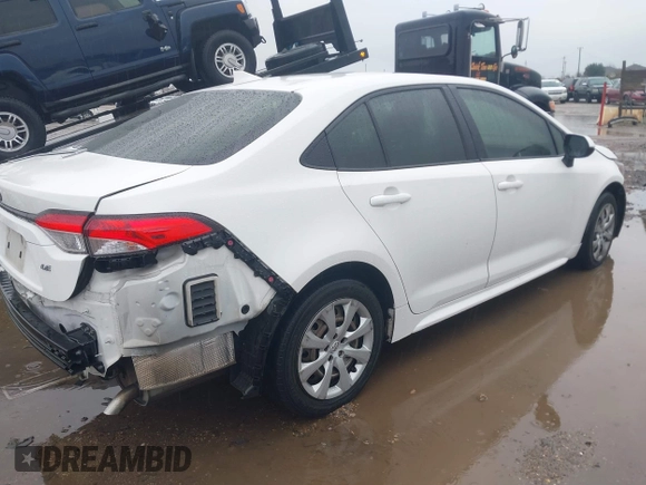 2020 Toyota Corolla LE with VIN JTDEPRAE9LJ097326, listed as a IAAI auction lot 41549785 with 155,892 mi miles. Bid and sale history available at carsss.com. Image 4.