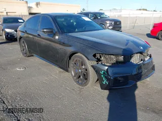 2019 BMW 5 Series M550i xDrive with VIN WBAJB9C51KB288416, listed as a IAAI auction lot 41265378 with 52,529 mi miles and . Bid and sale history available at DreamBid. Image 1.