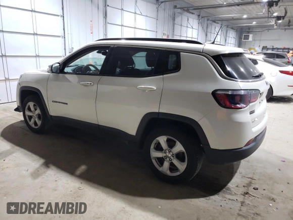 2018 Jeep Compass Latitude z VIN 3C4NJDBB0JT223491, wystawiony jako Copart lot #41495835 z przebiegiem 82 967 mil mil oraz Szkoda całkowita • Salvage title. Historia ofert i sprzedaży dostępna na DreamBid. Obrazek 2.