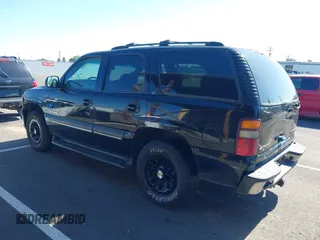 2002 Chevrolet Tahoe Z71 z VIN 1GNEK13Z02R128048, wystawiony jako IAAI lot #42409965 z przebiegiem 249 253 mil mil oraz . Historia ofert i sprzedaży dostępna na DreamBid. Obrazek 3.