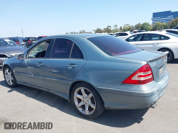2007 Mercedes-Benz C 230 Sport с VIN WDBRF52H07F903261, выставлен на аукционе IAAI как лот 42564470 с пробегом 209 567 миль миль и . История ставок и продаж доступна на DreamBid. Изображение 14.
