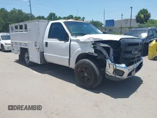 2015 Ford F-350 XL with VIN 1FDBF3E67FEB64097, listed as a IAAI auction lot 42647177 with 229,851 mi miles and . Bid and sale history available at DreamBid. Image 1.