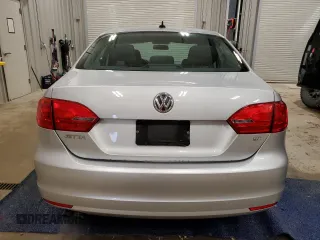 2014 Volkswagen Jetta SE with VIN 3VWD17AJ4EM241530, listed as a Copart auction lot 49156095 with 93,964 mi miles and Clean title. Bid and sale history available at DreamBid. Image 6.