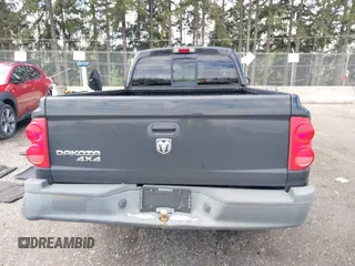 2008 Dodge Dakota с VIN 1D7HW32KX8S560888, выставлен на аукционе IAAI как лот 42025097 с пробегом 46 639 миль миль и . История ставок и продаж доступна на DreamBid. Изображение 16.