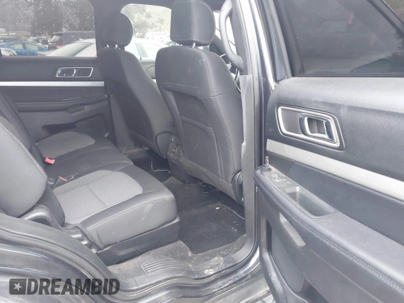 2017 Ford Explorer XLT z VIN 1FM5K8D87HGC37226, wystawiony jako IAAI lot #41596158 z przebiegiem 171 230 mil mil oraz . Historia ofert i sprzedaży dostępna na DreamBid. Obrazek 8.
