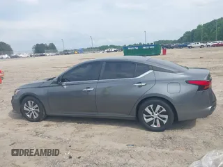 2020 Nissan Altima S z VIN 1N4BL4BV7LC217523, wystawiony jako IAAI lot #42166031 z przebiegiem 105 349 mil mil oraz . Historia ofert i sprzedaży dostępna na DreamBid. Obrazek 14.
