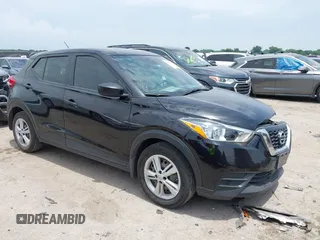2020 Nissan Kicks S z VIN 3N1CP5BV8LL551043, wystawiony jako IAAI lot #42327904 z przebiegiem 84 317 mil mil oraz . Historia ofert i sprzedaży dostępna na DreamBid. Obrazek 1.