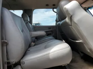 2005 GMC Yukon XL SLT with VIN 1GKEC16Z75J186182, listed as a Copart auction lot 49552555 with 176,659 mi miles and Salvage Title. Bid and sale history available at carsss.com. Image 11.