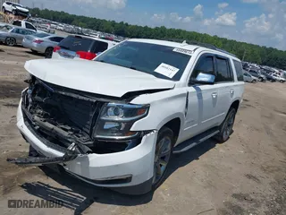 2018 Chevrolet Tahoe Premier with VIN 1GNSCCKCXJR324733, listed as a IAAI auction lot 40102147 with 119,134 mi miles. Bid and sale history available at carsss.com. Image 17.