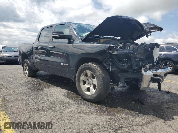 2020 Ram 1500 Big Horn z VIN 1C6RRFFGXLN300261, wystawiony jako Copart lot #57476265 z przebiegiem 103 082 mil mil oraz Szkoda całkowita • Salvage title. Historia ofert i sprzedaży dostępna na DreamBid. Obrazek 4.