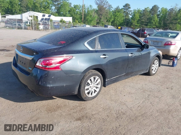 2013 Nissan Altima SV with VIN 1N4AL3AP0DN407193, listed as a IAAI auction lot 42152690 with 188,279 mi miles and . Bid and sale history available at carsss.com. Image 4.